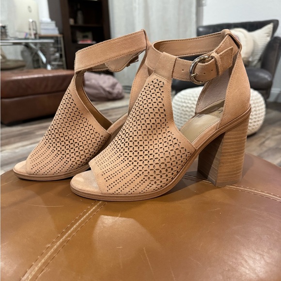 Marc Fisher Sandals - Picture 1 of 6